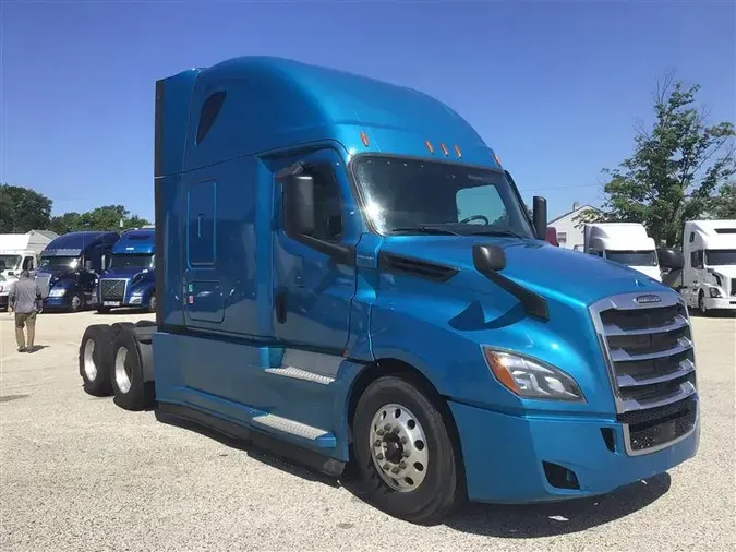 2020 FREIGHTLINER CA126