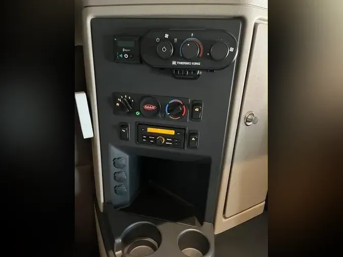 2023 Peterbilt 579