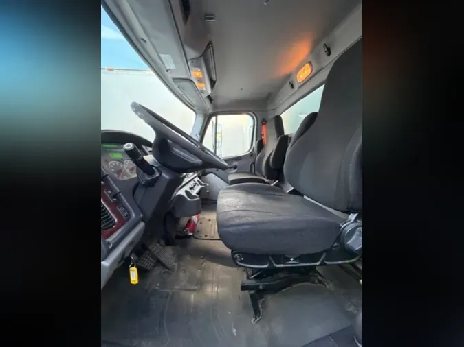 2019 FREIGHTLINER/MERCEDES M2 106