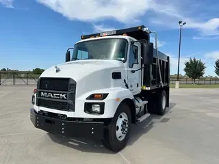 2025 MACK MD74