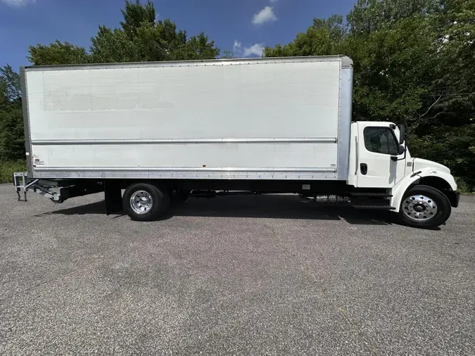 2019 Freightliner Business Class M2 106