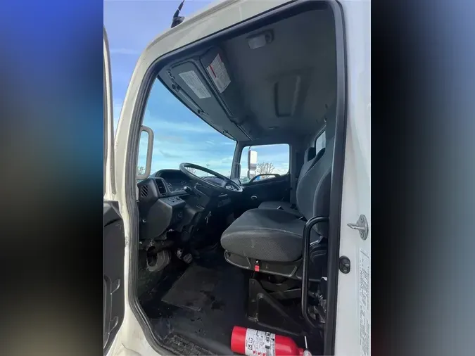 2019 HINO 268
