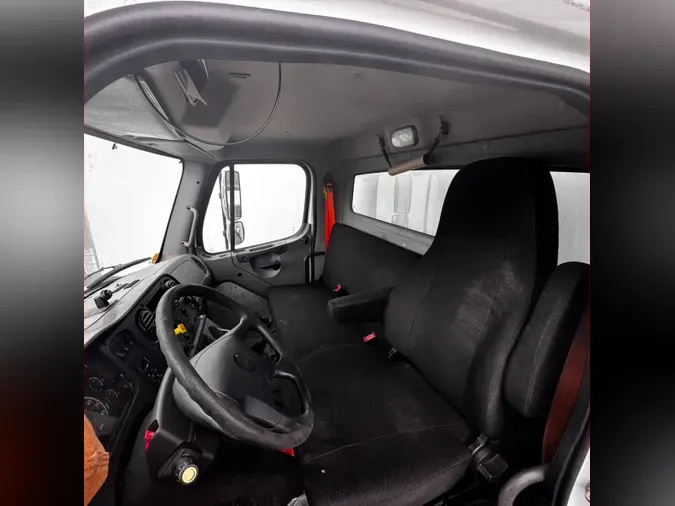 2020 FREIGHTLINER M2 106