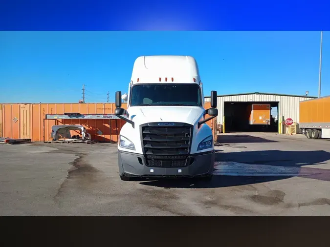 2022 Freightliner Cascadia 126