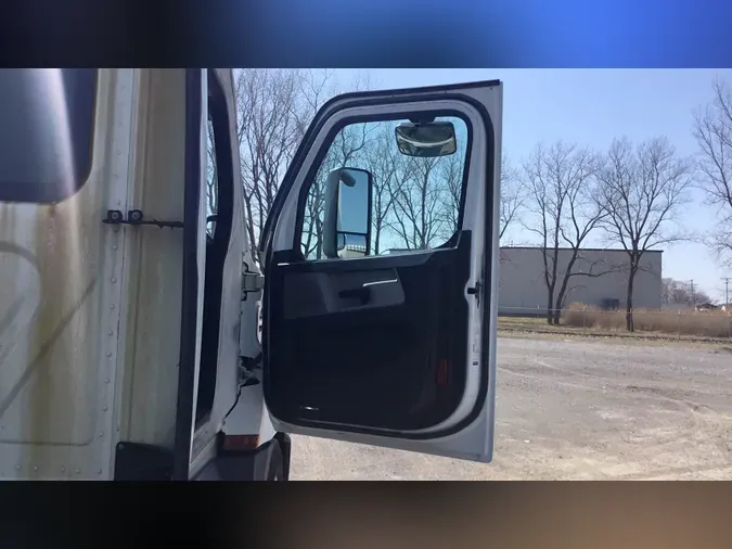 2020 Freightliner Cascadia 126