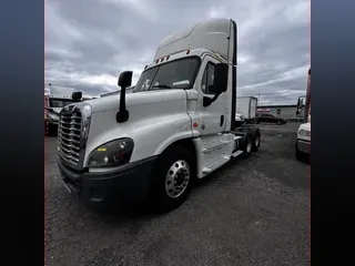 2019 FREIGHTLINER CASCADIA 125