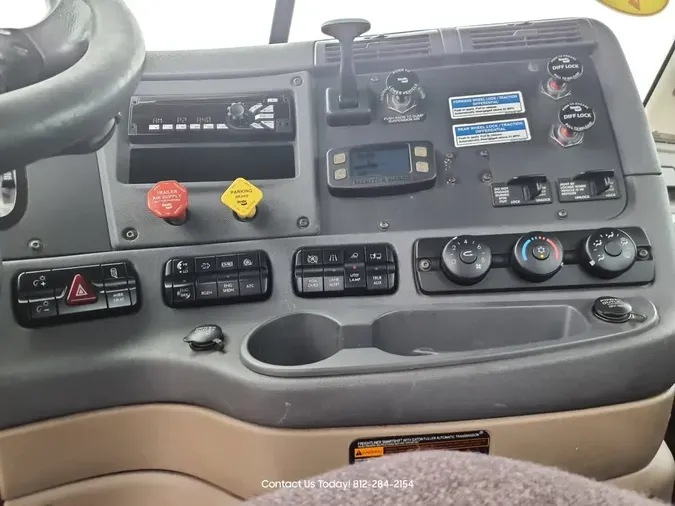 2017 FREIGHTLINER/MERCEDES CASCADIA 113