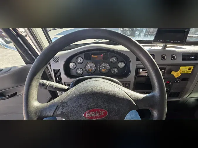 2020 Peterbilt 337