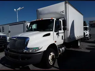 2019 NAVISTAR INTERNATIONAL 4300 LP