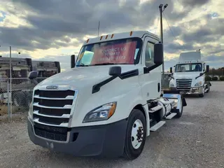 2019 FREIGHTLINER/MERCEDES NEW CASCADIA 126