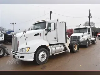 2013 KENWORTH T660