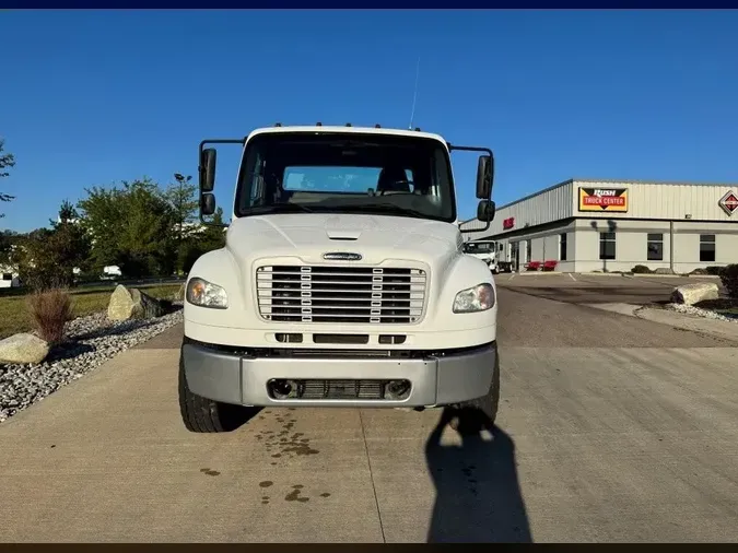 2020 Freightliner Business Class M2 112