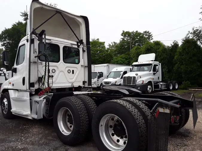 2018 FREIGHTLINER/MERCEDES CASCADIA 125