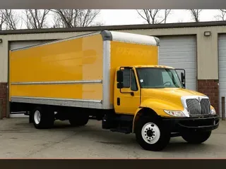 2018 International 4300 SBA 4X2