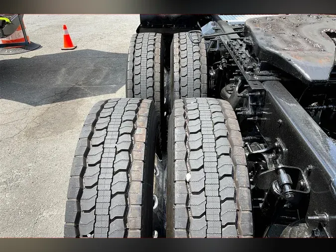 2022 INT LT625 6x4