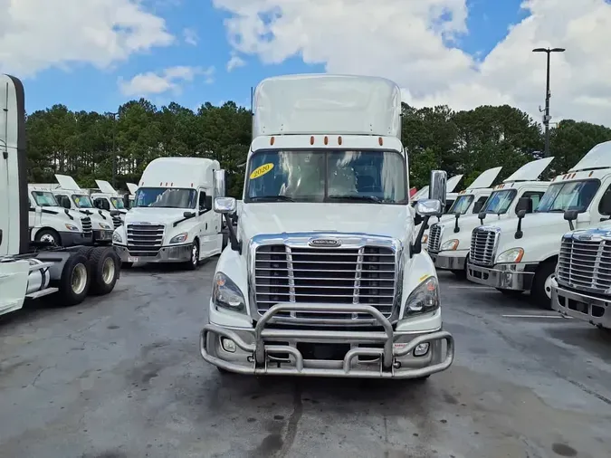 2020 FREIGHTLINER CASCADIA 125