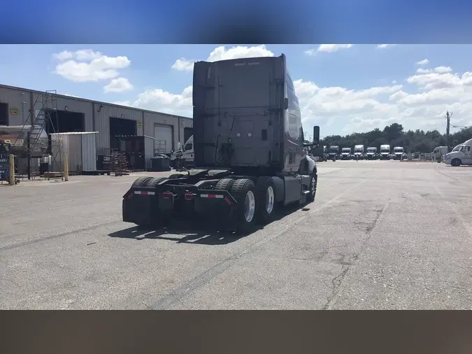 2022 International LT