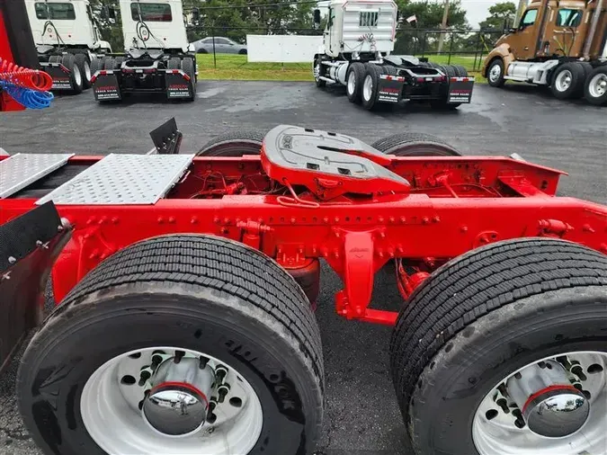 2021 FREIGHTLINER CA116