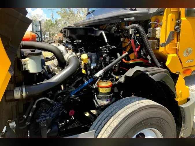 2019 INT LT625 6x4