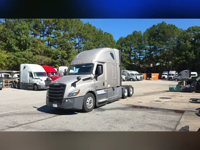 2023 Freightliner Cascadia 12639df656cc17d7e27c165240bba02c8f7