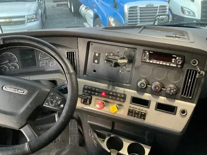 2020 Freightliner T12664ST