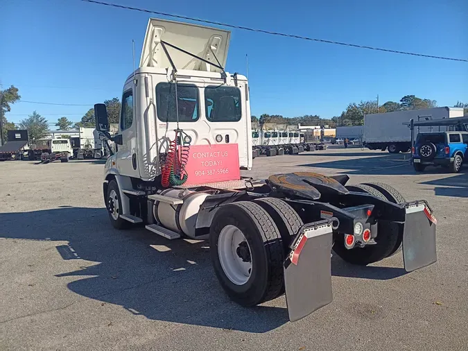 2018 FREIGHTLINER/MERCEDES CASCADIA 113