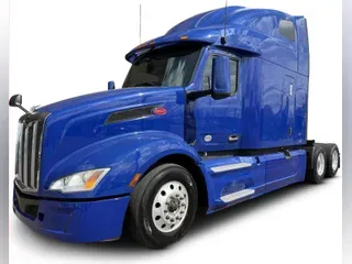 2022 Peterbilt 579