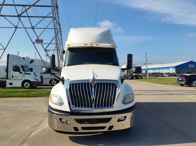 2019 NAVISTAR INTERNATIONAL LT625 SLPR CAB