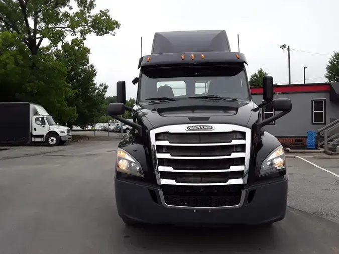 2020 FREIGHTLINER/MERCEDES NEW CASCADIA 126