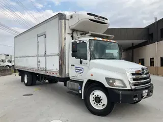 2017 HINO TRUCK 268