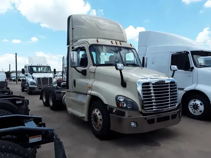 2016 FREIGHTLINER CASCADIA 125