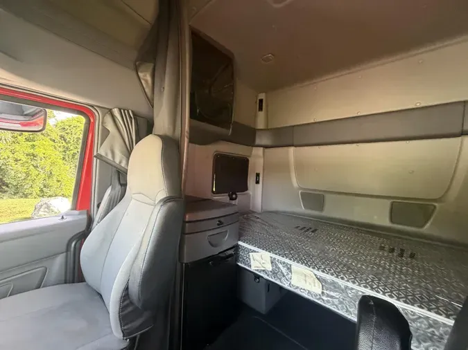 2019 International LT625