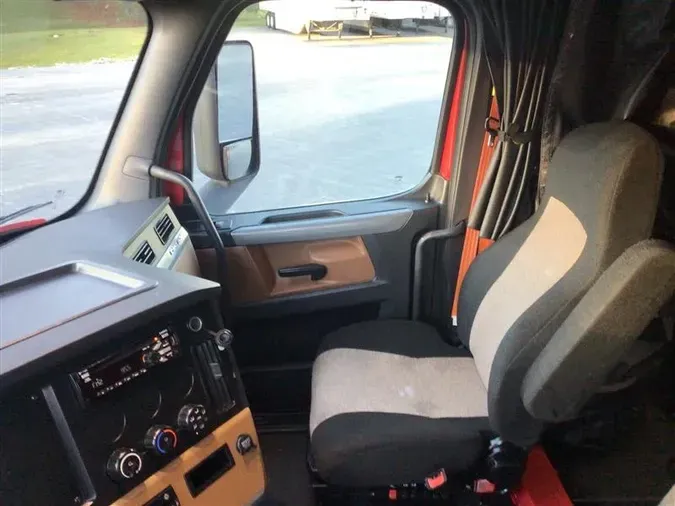 2020 FREIGHTLINER CASCADIA