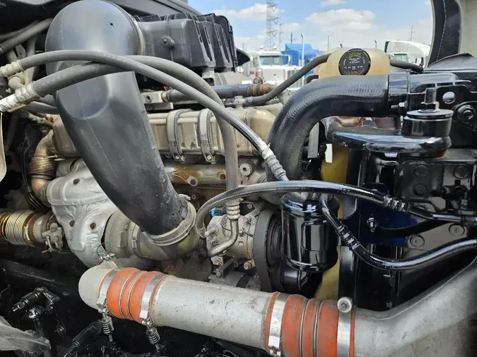 2021 FREIGHTLINER Cascadia 126