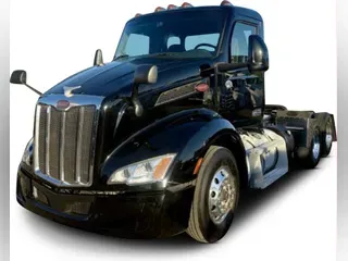 2022 Peterbilt 579