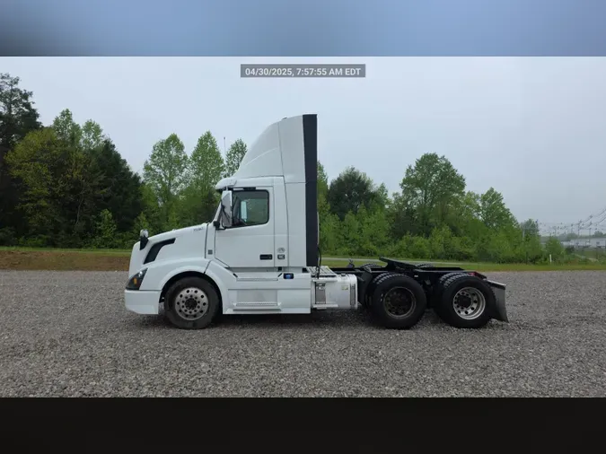 2018 Volvo VNL300