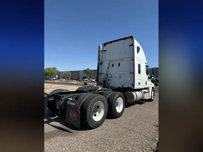 2019 FREIGHTLINER/MERCEDES CASCADIA 125