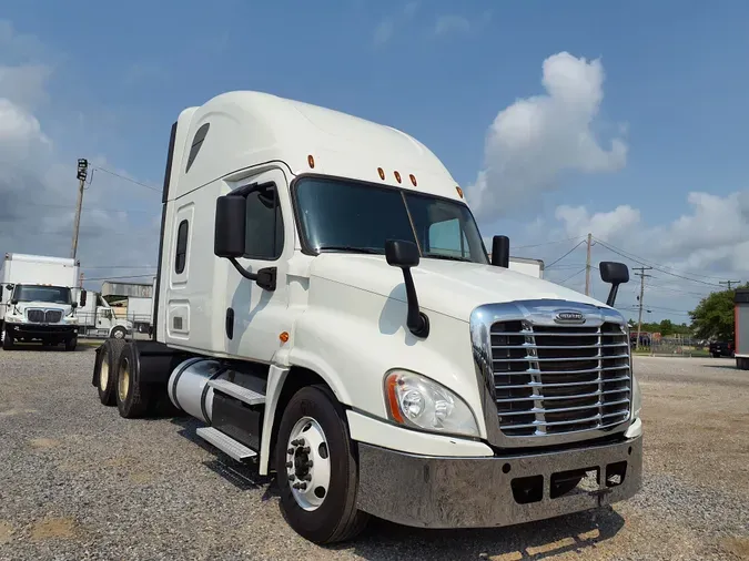 2018 FREIGHTLINER/MERCEDES CASCADIA 125