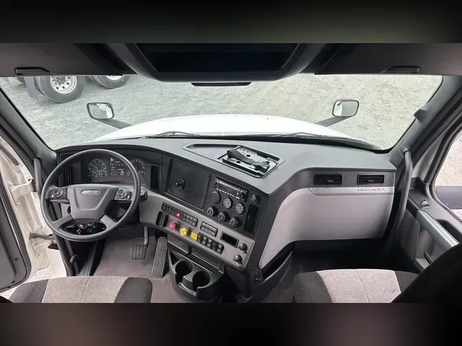 2022 Freightliner Cascadia 12639fa8b6e98891cdd70234ccd3e210a7f