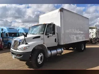 2013 INTERNATIONAL DURASTAR 4400