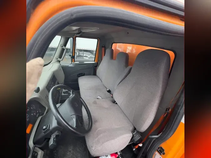 2019 NAVISTAR INTERNATIONAL 4300