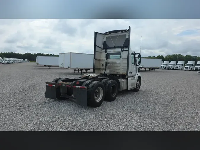 2018 Volvo VNL300