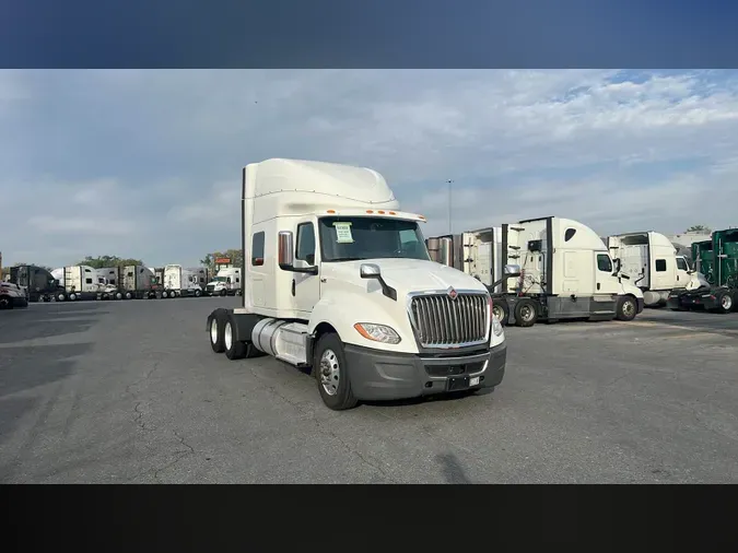 2020 International LT3a034efd2571a1da6c7d846549548d65