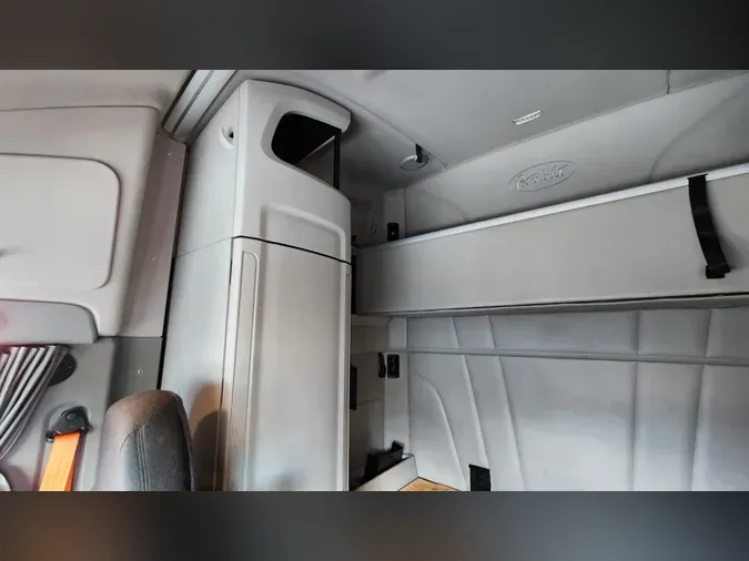 2021 Peterbilt 579