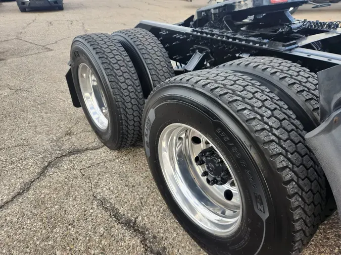 2021 VOLVO VNL64T7403a071b550927a353494b295f5b061c55