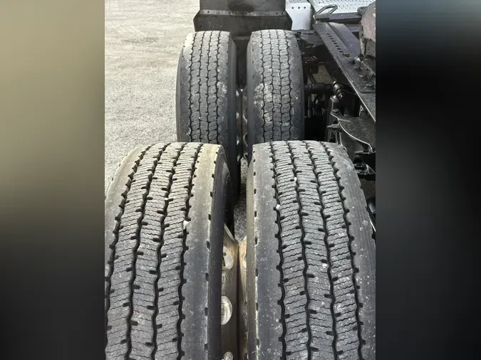 2022 Peterbilt 579