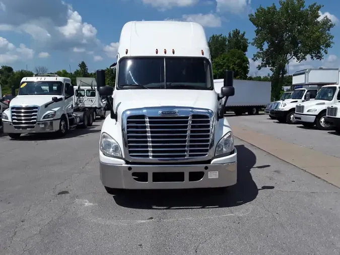 2020 FREIGHTLINER CASCADIA 125