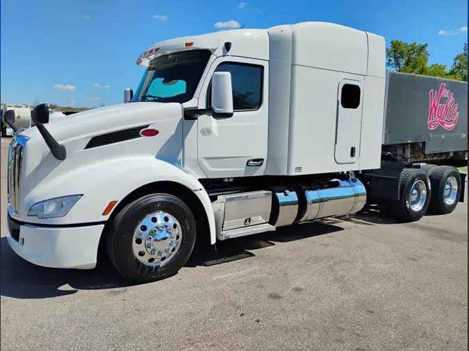 2022 Peterbilt 579