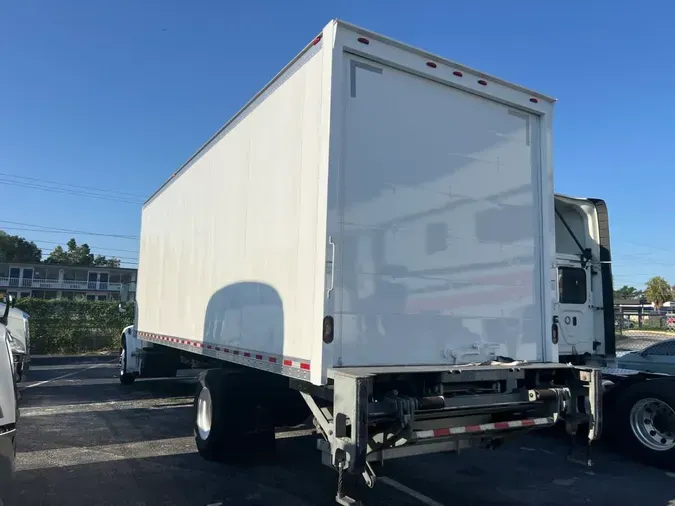 2019 FREIGHTLINER M2 106