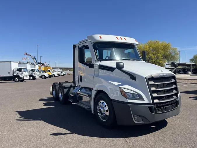 2022 Freightliner Cascadia